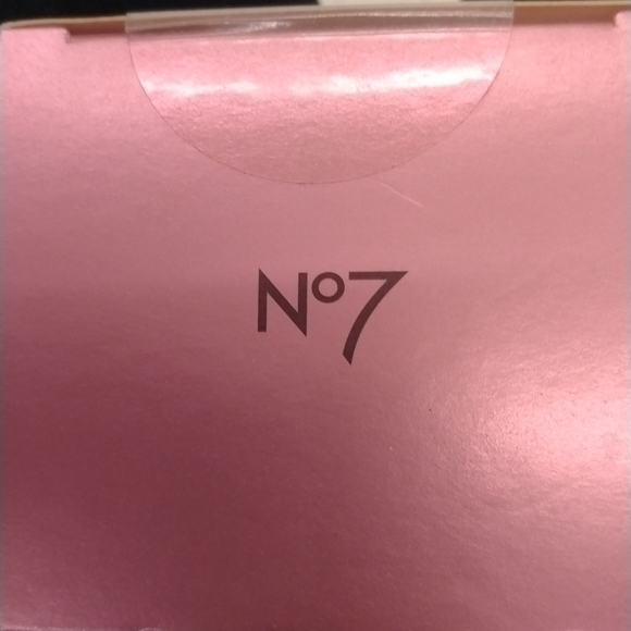 No.7 Restore & Renew Face& Neck multi Action night cream/Creme de Nuit 50ml. - Picture 6 of 6